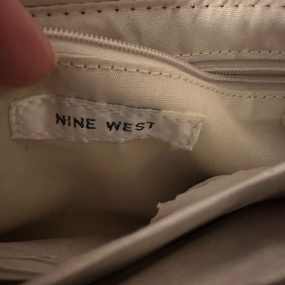 Burgundy Croc-Embossed Chain Strap Bag - Picture 8 of 12